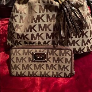 Michael kors purse and wallet